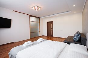 CityApartments Kyiv Poznyaki