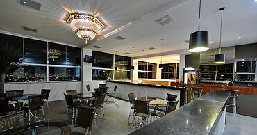 Porto Minas Hotel e Convenções