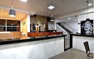 Porto Minas Hotel e Convenções