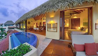 The Residences at Las Palmas