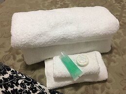 WHITEHOUSE Guesthouse