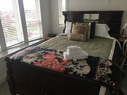 WHITEHOUSE Guesthouse