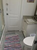 WHITEHOUSE Guesthouse