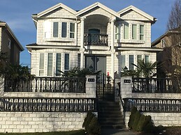 WHITEHOUSE Guesthouse