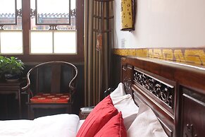 City Wall Old House.Ji Residence