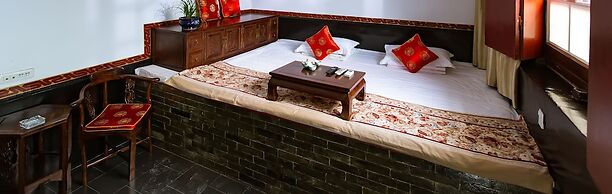 City Wall Old House.Ji Residence