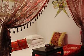 City Wall Old House.Ji Residence