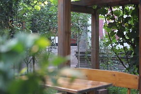 City Wall Old House.Ji Residence