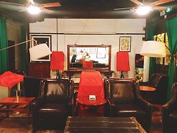 City Wall Old House.Ji Residence