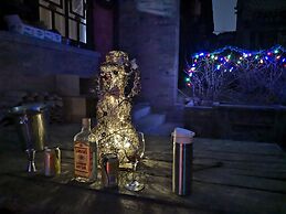 City Wall Old House.Ji Residence