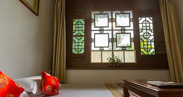 City Wall Old House.Ji Residence