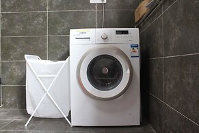 City Wall Old House.Ji Residence