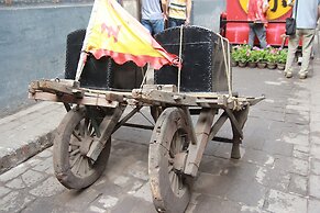 City Wall Old House.Ji Residence