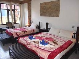 Aquarius Inn Inle Lake