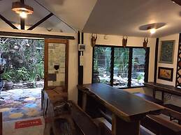 Aquarius Inn Inle Lake