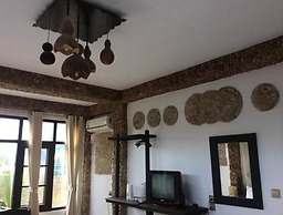 Aquarius Inn Inle Lake