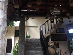 Aquarius Inn Inle Lake