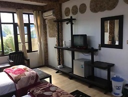 Aquarius Inn Inle Lake