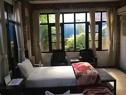 Aquarius Inn Inle Lake