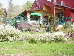 Country Inn Canadian House