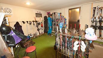 Country Inn Canadian House