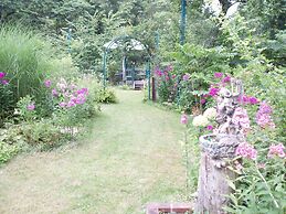 Country Inn Canadian House