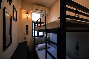 YHA Bangkok Downtown at Station S3 - Hostel