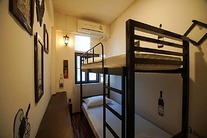 YHA Bangkok Downtown at Station S3 - Hostel