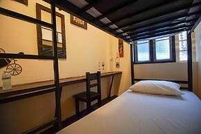 YHA Bangkok Downtown at Station S3 - Hostel