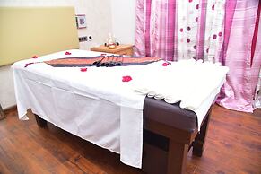 Ramee Strand Inn Hotel