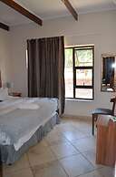 Manor Hills Guest Lodge