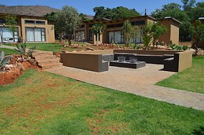 Manor Hills Guest Lodge