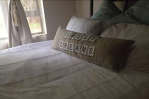 Manor Hills Guest Lodge