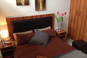 Manor Hills Guest Lodge