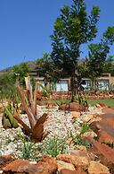 Manor Hills Guest Lodge