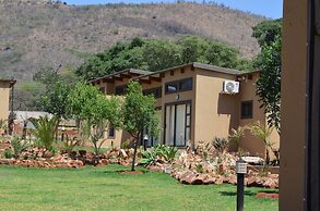 Manor Hills Guest Lodge