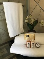 Manor Hills Guest Lodge