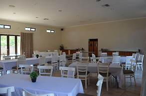 Manor Hills Guest Lodge