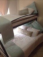 Manor Hills Guest Lodge