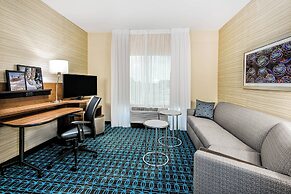Fairfield Inn & Suites by Marriott Van Canton Area