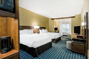 Fairfield Inn & Suites by Marriott Van Canton Area