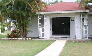 Executive Mamme Bay Hotel and Conference