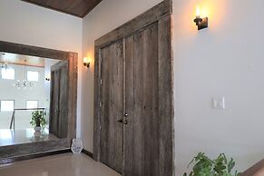 The Ellysian Boutique Hotel