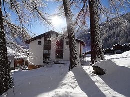 Apartments Carmena