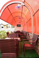 Chariot Hotel