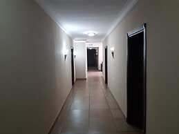 Emzrel Hotel & Suites