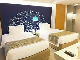 Hue Hotels and Resorts Boracay Managed by HII