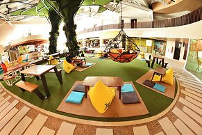 Hue Hotels and Resorts Boracay Managed by HII