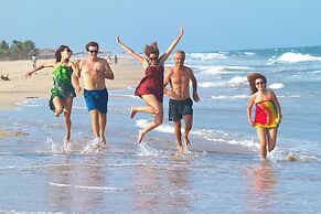 Le Pondy Beach & Lake Resort