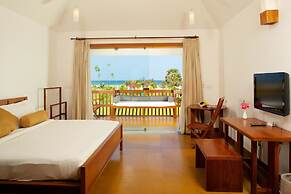 Le Pondy Beach & Lake Resort